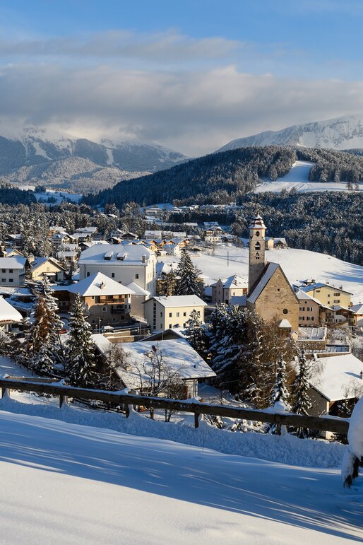 The village of Deutschnofen with fresh snow | © Valentin Pardeller