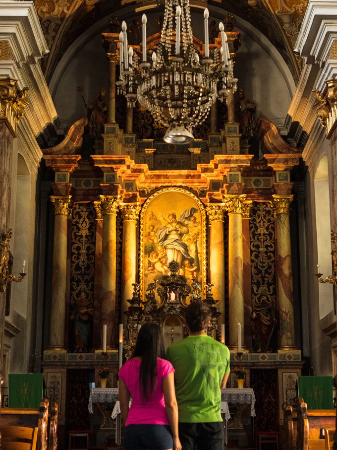 Il magnifico altare di Madonna di Pietralba | © StorytellerLabs