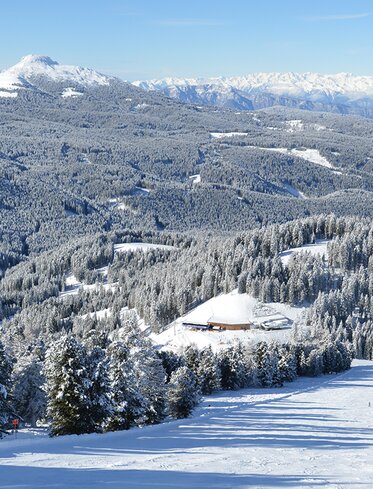 nice view from the slopes to the Austrian boarder | © Ph. T.Ondertoller
