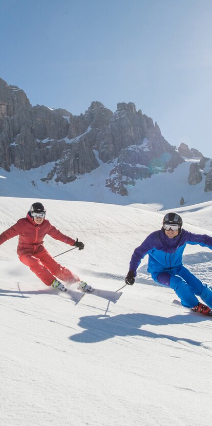 Zwei Skifahrer auf der Piste Dolomiten  | © Ph. H.Wiesthaler