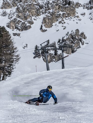 sciatore montagne impianto inverno | © Ph. Paolo Codeluppi