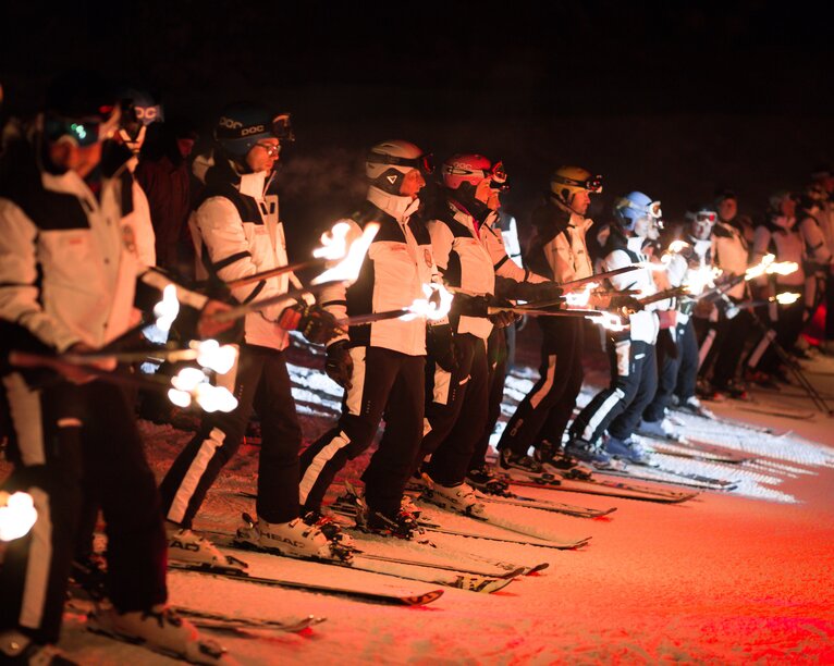 Winter Skifahrer Feuer Nacht | © Ph. Mattia Daldoss