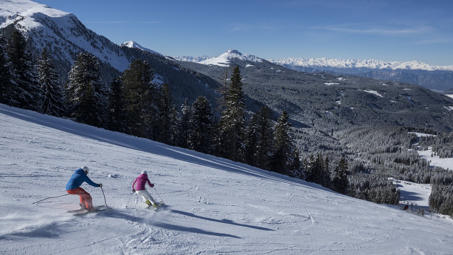 Skifahrer Berge Winter Natur Panorama | © Ph. Paolo Codeluppi