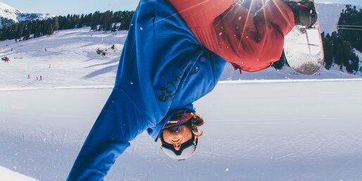 Snowboarder Halfpipe Snowpark Winter | © Ph. Fizza
